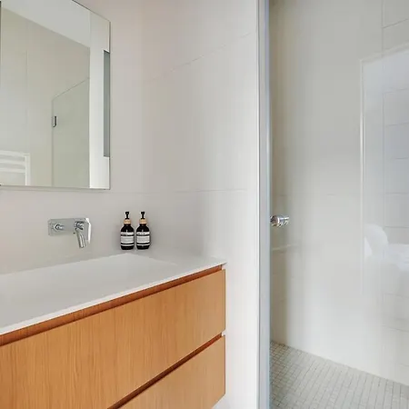 Stunning 4br8p In Champs-elysees- Apartment Paris